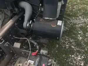 Used 2006 GMC W3500 Air Cleaner (Stock #1078-11)) Part Image