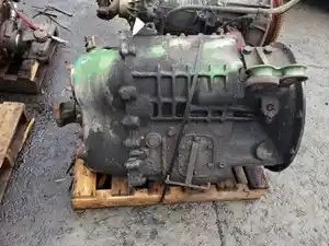 Used 1989 MACK T2070 Transmission Assy (Stock #3A1E50090)) Part Image