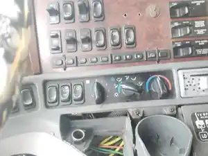 Used 1997 FREIGHTLINER CENTURY CLASS C-112 Heater/AC Control Assy (Stock #151A1E55956)) Part Image