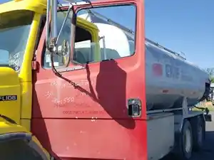 Used 1998 FREIGHTLINER FL-106 Door (Stock #99A1E56321)) Part Image
