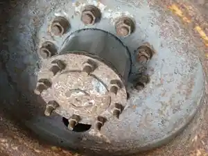 Used 2000 Axle, Complete Rear Image