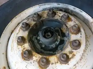 Used 2000 INTERNATIONAL 4900 Front Axle, Complete (Stock #6A1E52941)) Part Image