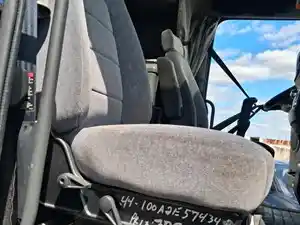 Used 2000 VOLVO VNL64T660 Seat (Stock #100A2E57434)) Part Image