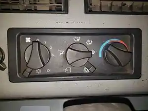 Used 2002 FREIGHTLINER FL-70 Heater/AC Control Assy (Stock #151A1E51780)) Part Image