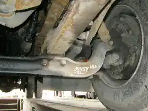 Used 2003 HINO FB 1817 C/O Front Axle, Complete Image