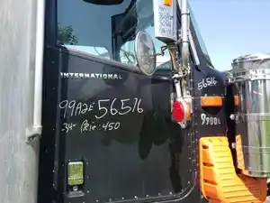 Used 2003 INTERNATIONAL 9900I Door (Stock #99A2E56516)) Part Image