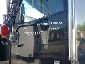 Used 2003 INTERNATIONAL 9900I Door (Stock #99A1E56516)) Part Image