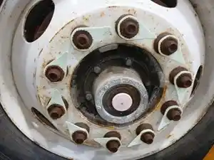 Used 2004 FREIGHTLINER COLUMBIA CL-120 Front Axle, Complete (Stock #6A1E56695)) Part Image