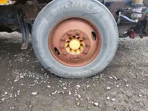 Used 2006 VOLVO VNL Front Axle, Complete (Stock #6A1E52427)) Part Image