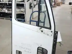 Used 2007 FREIGHTLINER COLUMBIA CL-112 Door (Stock #99A2E54753)) Part Image