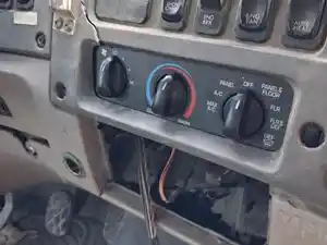 Used 2007 STERLING LT-9513 Heater/AC Control Assy (Stock #151A1E57798)) Part Image