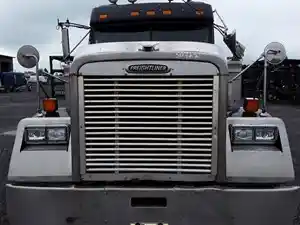 Used 2010 FREIGHTLINER FLD-120 CLASSIC Hood (Stock #53A1E50722)) Part Image
