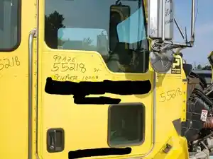 Used 2010 KENWORTH T-370 Door (Stock #99A2E55218)) Part Image