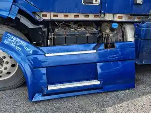 Used 2011 VOLVO VNL Fender (Stock #171A1E57342)) Part Image