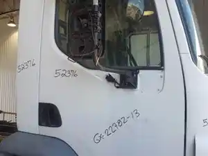 Used 2013 KENWORTH K270/K370 Door (Stock #99A2E52376)) Part Image