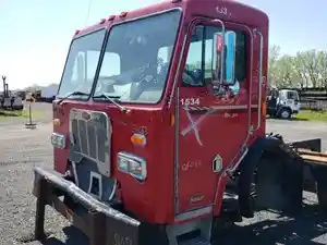 Used 2013 PETERBILT 320 LCF C/O Cab (Stock #21A1E56053)) Part Image