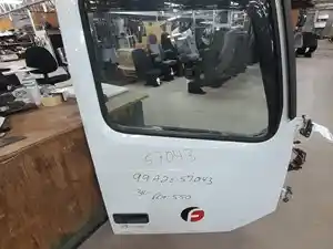 Used 2014 VOLVO VNL Door (Stock #99A2E57043)) Part Image
