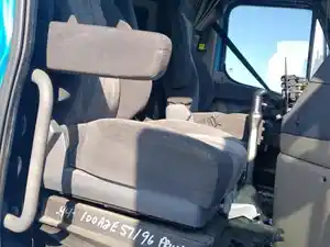 Used 2015 FREIGHTLINER CASCADIA PX125064S T Seat (Stock #100A2E57196)) Part Image