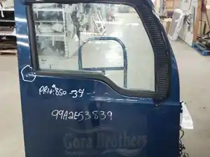 Used 2015 KENWORTH T-680 Door (Stock #99A2E53839)) Part Image