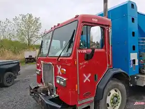 Used 2016 PETERBILT 320 C/O Cab (Stock #21A1E56043)) Part Image