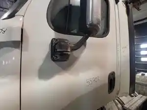 Used 2017 FREIGHTLINER CASCADIA PX125064S Door (Stock #99A1E53708)) Part Image