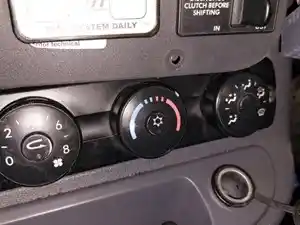 Used 2017 FREIGHTLINER CASCADIA PX125064S Heater/AC Control Assy (Stock #151A1E53704)) Part Image