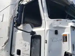 Used 2019 MACK ANTHEM AN64T Door (Stock #99A2E52998)) Part Image