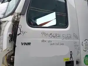 Used 2019 VOLVO VNR Door (Stock #99A1E56821)) Part Image