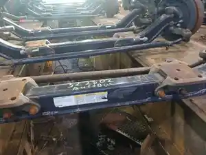 Used BLUE BIRD AUTOBUS Front Axle, Complete (Stock #6A1E57185)) Part Image