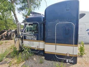 Used 2003 Peterbilt 379 Cab (Stock #SV-197-1)) Part Image
