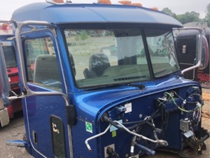 Used 2012 Peterbilt 386 Cab Image