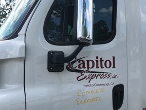 Used 2016 Freightliner Cascadia 125 Door (Stock #SV-22-9)) Part Image
