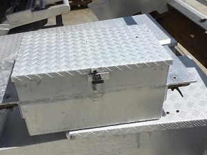 Used Universal Tool Box (Stock #TB-1)) Part Image