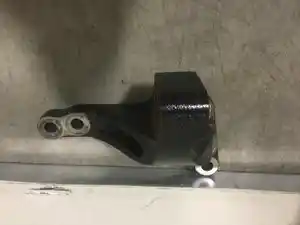 Used FREIGHTLINER Engine Mount Image