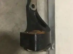 Used FREIGHTLINER Engine Mount Image