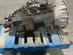 Used FULLER FO18E318B Transmission Assy (Stock #32958)) Part Image
