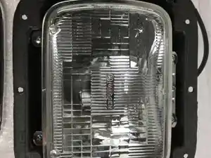 Used FORD E350 WAGON Headlamp Assy (Stock #46000213)) Part Image