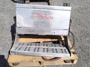 Used 1999 FREIGHTLINER FLD120 Miscellaneous (Stock #31251)) Part Image