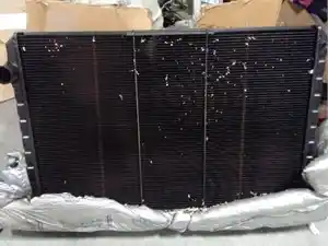 Used INTERNATIONAL 4900 Radiator (Stock #R0437121-S)) Part Image