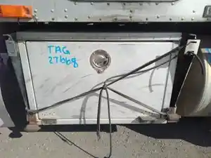 Used 1996 KENWORTH T600 Tool Box (Stock #27668)) Part Image