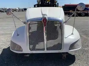 Used 2009 KENWORTH T660 Hood (Stock #39156)) Part Image