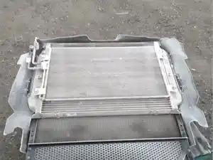Used Radiator (Stock #29162)) Part Image