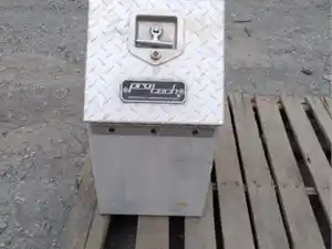 Used Tool Box (Stock #31604)) Part Image