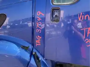 Used 2009 PETERBILT 387 Cowl (Stock #37549)) Part Image