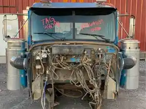 Used 2000 WESTERN STAR 4964F Cab (Stock #38091)) Part Image