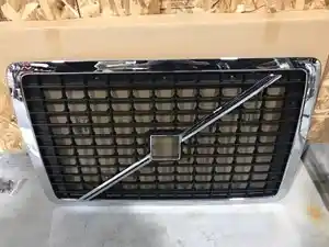 New VOLVO VNL Grille (Stock #V-007B)) Part Image