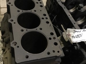Used 1987 Isuzu 4BD1 Block (Stock #P-414)) Part Image