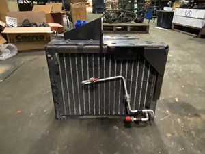 Used 1994 UD/Nissan UD1400 A/C Condenser (Stock #P-1441)) Part Image