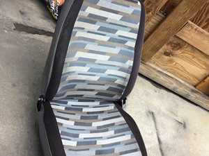 Used 1997 Hino FE2618 Seat (Stock #P-1249)) Part Image