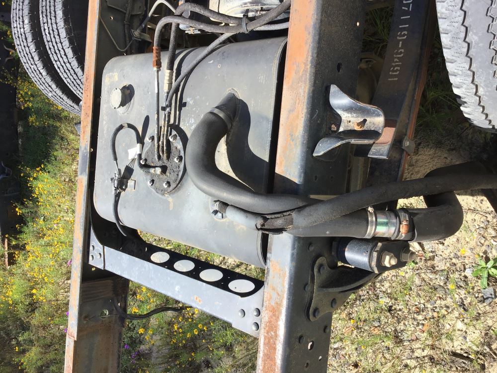 1997 Isuzu NPR (Stock #182-003991-6) | Fuel Tanks | TPI